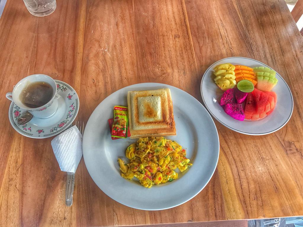 ウブド サプタ ハウス Bed & Breakfast エクステリア 写真